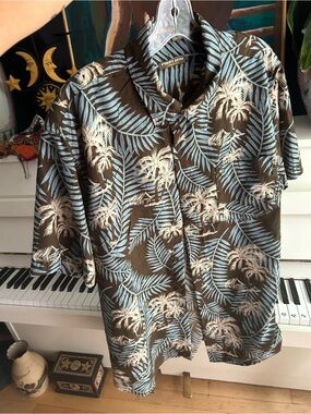 Quiksilver Hawaiian Camp Shirt Men’s Medium Brown Blue Tropical Palm Button-Up